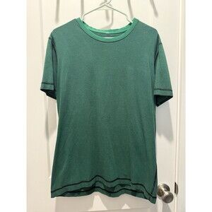 Lululemon Men's Size M Medium Green Pinstripe Short Sleeve Crew-Neck T-Shirt
